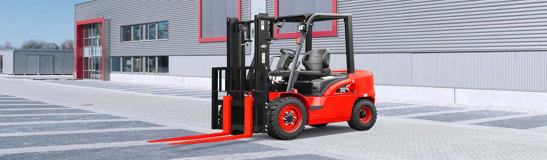 Forklift hire Luton unloading pallets from a commercial truck